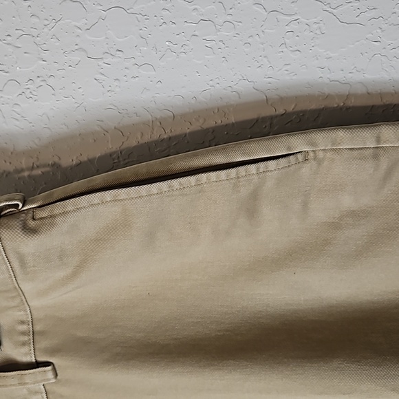 LL Bean Classic Fit Chinos size 42x32 - Picture 3 of 9